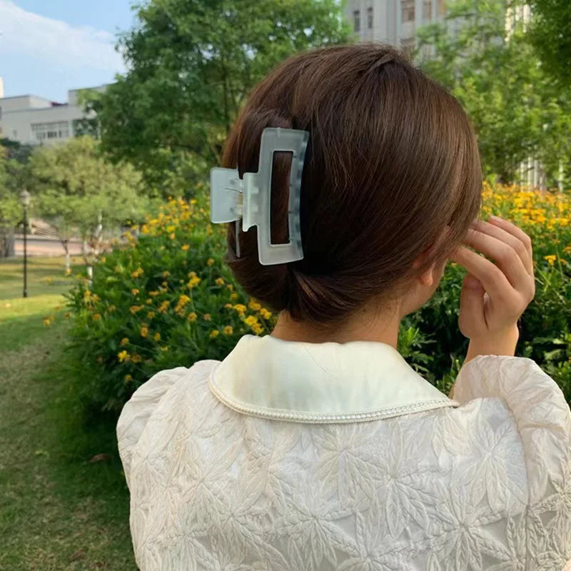 New Large Jelly Color Hair Clip Acrylic Hair Claw Shark Clamp For Women Girls Fashion Summer Updo Headwear Hair Accessories